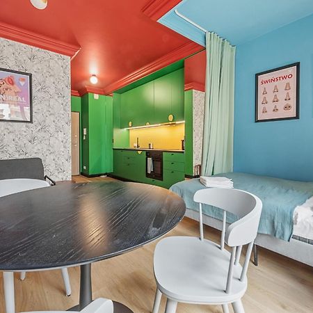 Colorful Apt Close To The Center Great Location Lägenhet Warszawa Exteriör bild