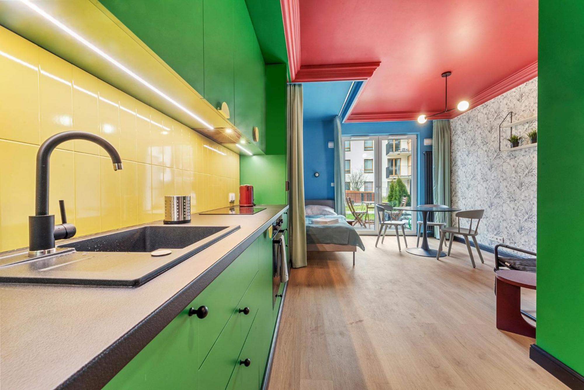 Colorful Apt Close To The Center Great Location Lägenhet Warszawa Exteriör bild